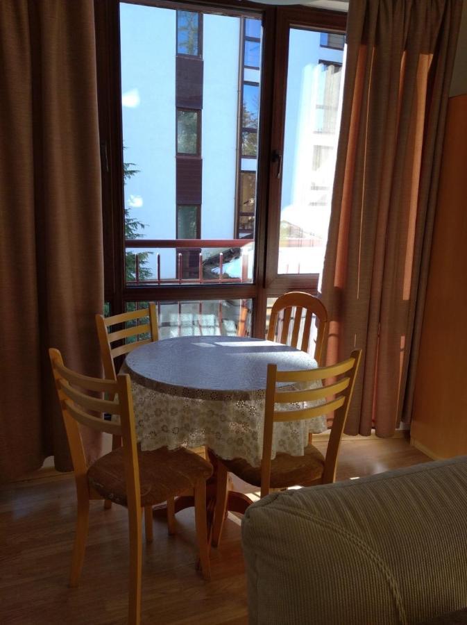 Apart Hotel Flora Residence - Clover Building Flat 09 โบโรเวทส์ ภายนอก รูปภาพ